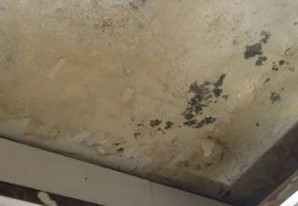 百色阳台漏水维修公司分享下百色卫生间渗水维修需要注意哪些问题。